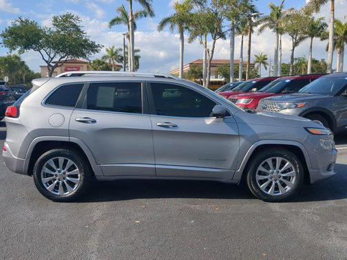2016 Jeep Cherokee Overland