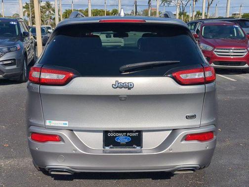 2016 Jeep Cherokee Overland