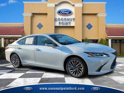 2019 Lexus ES 300h Luxury