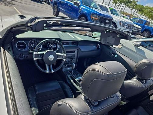 OXFORD WHITE 2014 Ford Mustang GT Premium