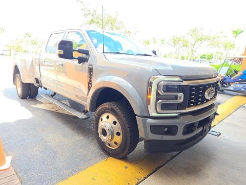 Glacier Gray Metallic Tri-Coat 2026 Ford F-450 Platinum