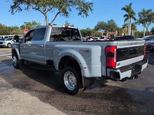 Glacier Gray Metallic Tri-Coat 2026 Ford F-450 Platinum