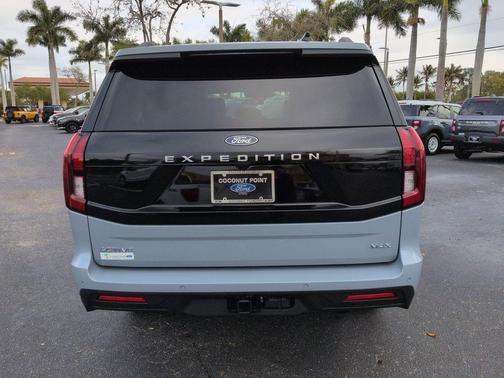 GLACIER GRAY MET TRI-COAT 2026 Ford Expedition Max Active 4x2