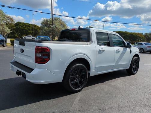 2025 Ford Maverick Lobo