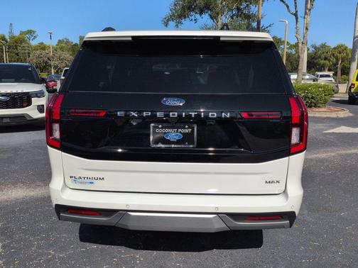 Star White Metallic Tri-Coat 2025 Ford Expedition Max Platinum