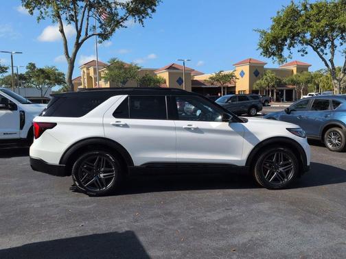 STAR WHITE MET TRI-COAT 2025 Ford Explorer ST