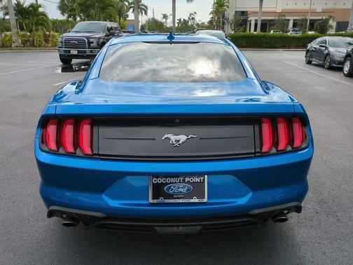 2021 Ford Mustang EcoBoost