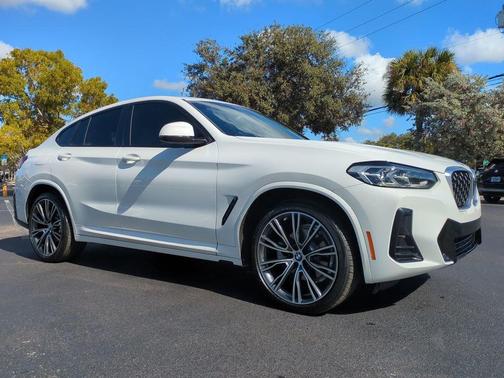 2022 BMW X4 xDrive30i