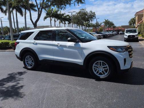 STAR WHITE MET TRI-COAT 2026 Ford Explorer Active