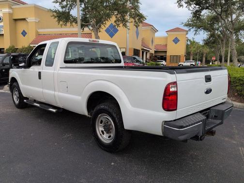 OXFORD WHITE 2016 Ford F-250 XL