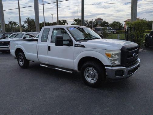 OXFORD WHITE 2016 Ford F-250 XL