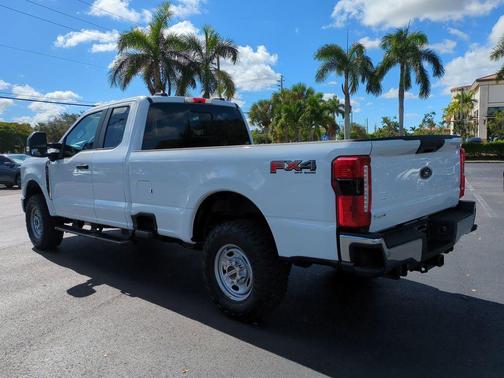 OXFORD WHITE 2026 Ford F-350 XL