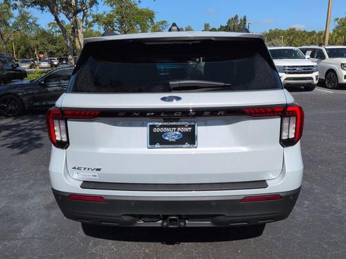 SPACE WHITE METALLIC 2026 Ford Explorer Active