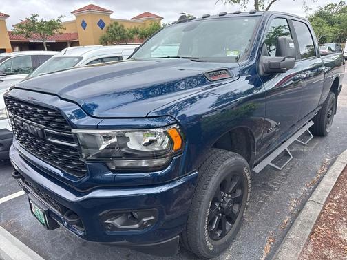 Patriot Blue Pearlcoat 2024 RAM 2500 Big Horn Crew Cab 4x4 6'4' Box