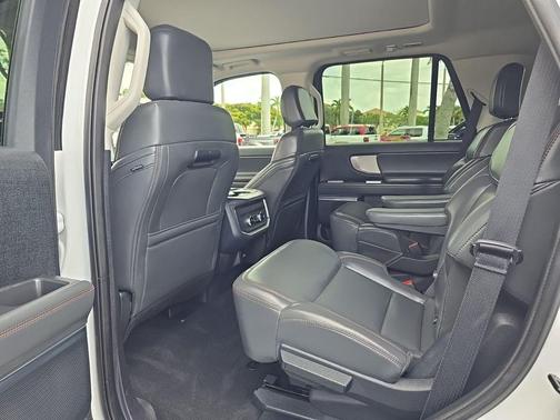 OXFORD WHITE 2025 Ford Expedition Active
