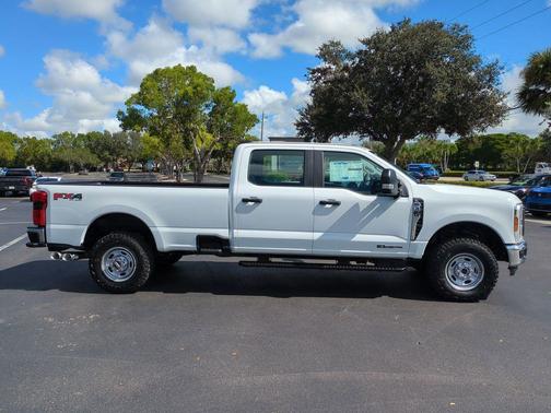 OXFORD WHITE 2026 Ford F-350 XL