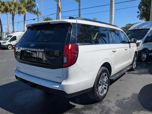 2025 Ford Expedition Max Active 4x4