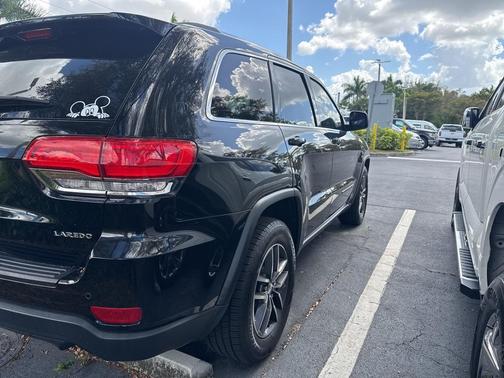 2018 Jeep Grand Cherokee Laredo E