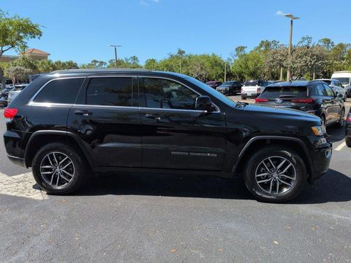 2018 Jeep Grand Cherokee Laredo E
