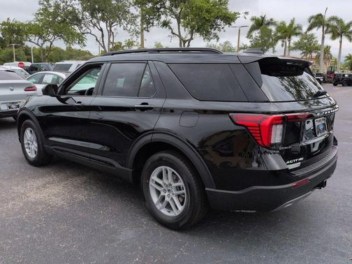 Agate Black Metallic 2026 Ford Explorer Active