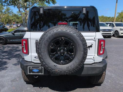OXFORD WHITE 2026 Ford Bronco Outer Banks