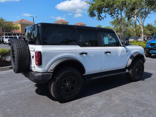 OXFORD WHITE 2026 Ford Bronco Outer Banks