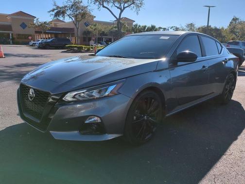 2022 Nissan Altima SR FWD
