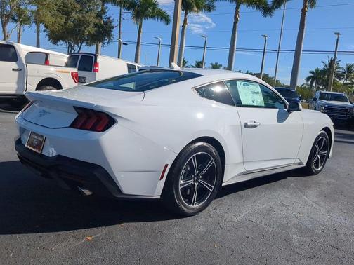 2025 Ford Mustang EcoBoost