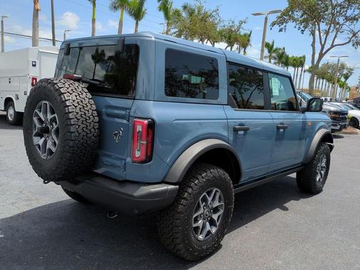 2025 Ford Bronco Badlands