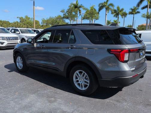 CARBONIZED GRAY METALLIC 2026 Ford Explorer Active