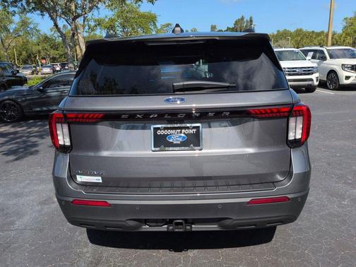 CARBONIZED GRAY METALLIC 2026 Ford Explorer Active