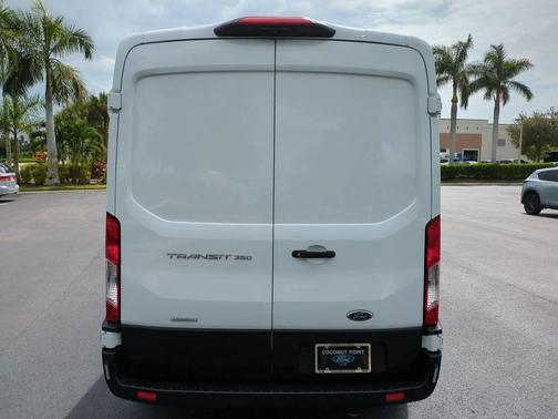 2022 Ford Transit-350 Base