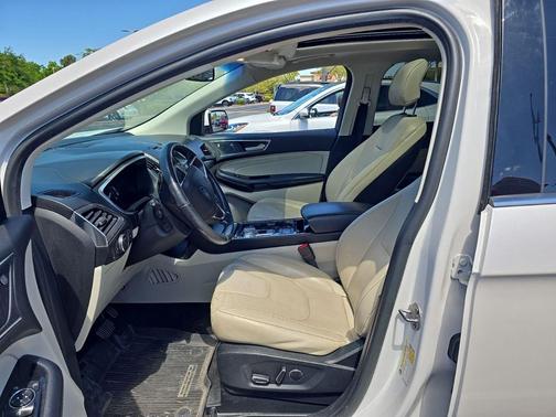 WHITE PLATINUM MET TRI-COAT 2019 Ford Edge Titanium