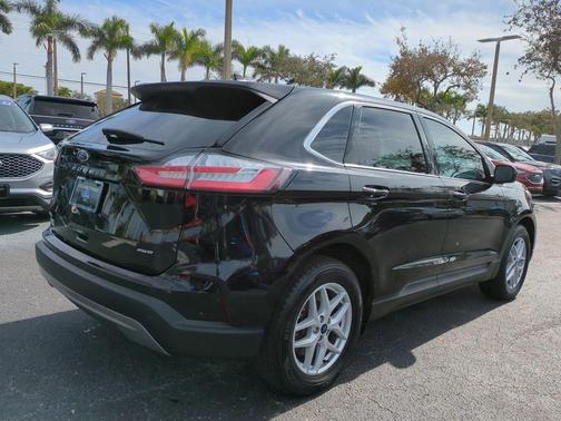 2022 Ford Edge SEL