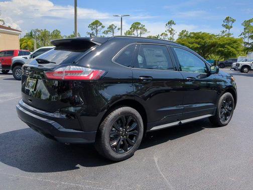 2023 Ford Edge SE
