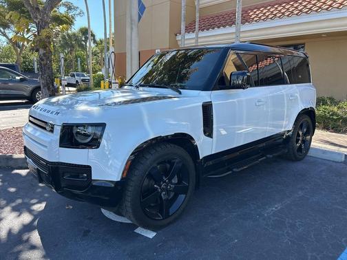 2023 Land Rover Defender 110 X-Dynamic SE