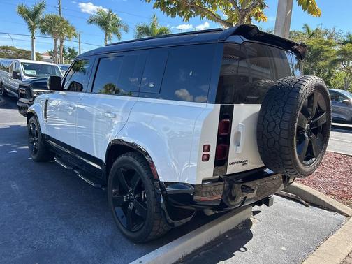 2023 Land Rover Defender 110 X-Dynamic SE