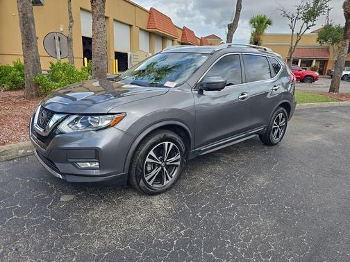 Gun Metallic 2018 Nissan Rogue SL