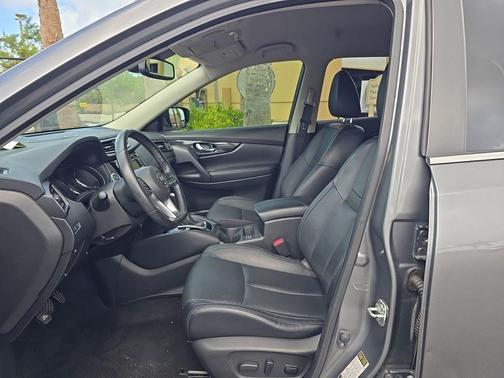 Gun Metallic 2018 Nissan Rogue SL