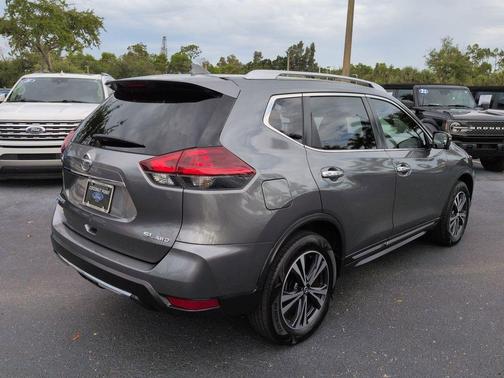 Gun Metallic 2018 Nissan Rogue SL