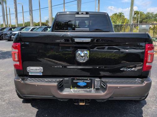 Diamond Black Crystal Pearlcoat 2022 RAM 3500 Longhorn
