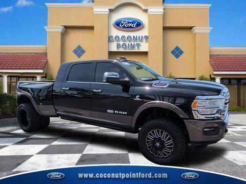 Diamond Black Crystal Pearlcoat 2022 RAM 3500 Longhorn