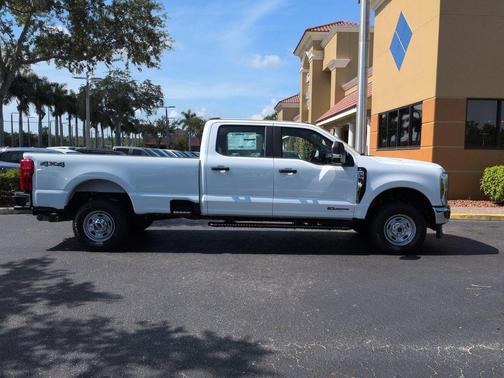 Oxford White 2026 Ford F-350 XL
