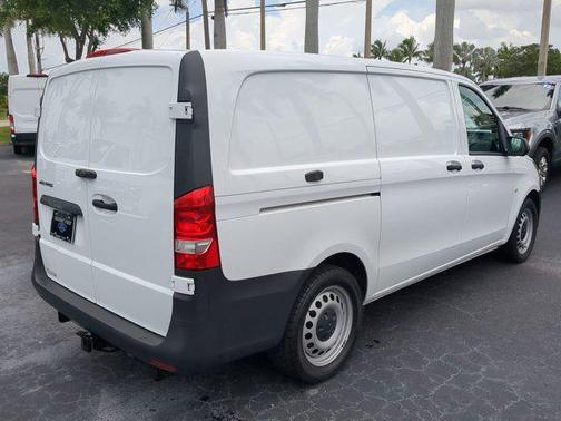 2023 Mercedes-Benz Metris Base