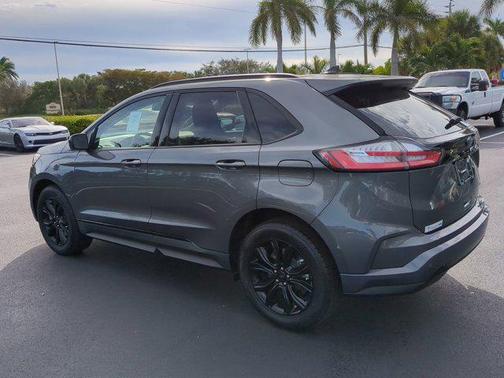 2024 Ford Edge SE
