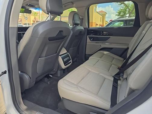 WHITE PLATINUM MET 3C 2025 Lincoln Nautilus Reserve