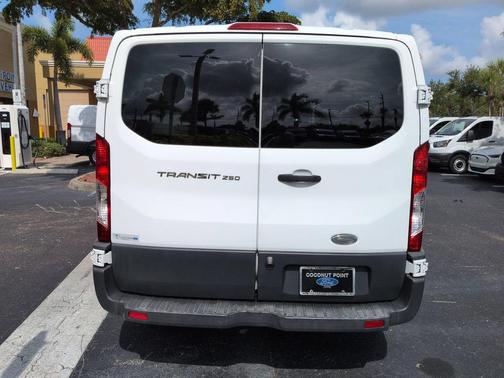 OXFORD WHITE 2015 Ford Transit-250 Base