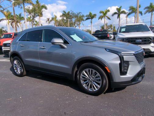 2024 Cadillac XT4 Premium Luxury