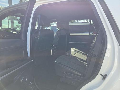 STAR WHITE MET TRI-COAT 2023 Ford Expedition Timberline
