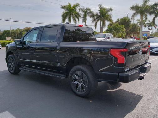 AGATE BLACK METALLIC 2023 Ford F-150 Lightning XLT